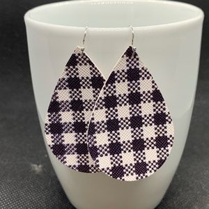 ⭐️2 FOR $10⭐️ B&W plaid